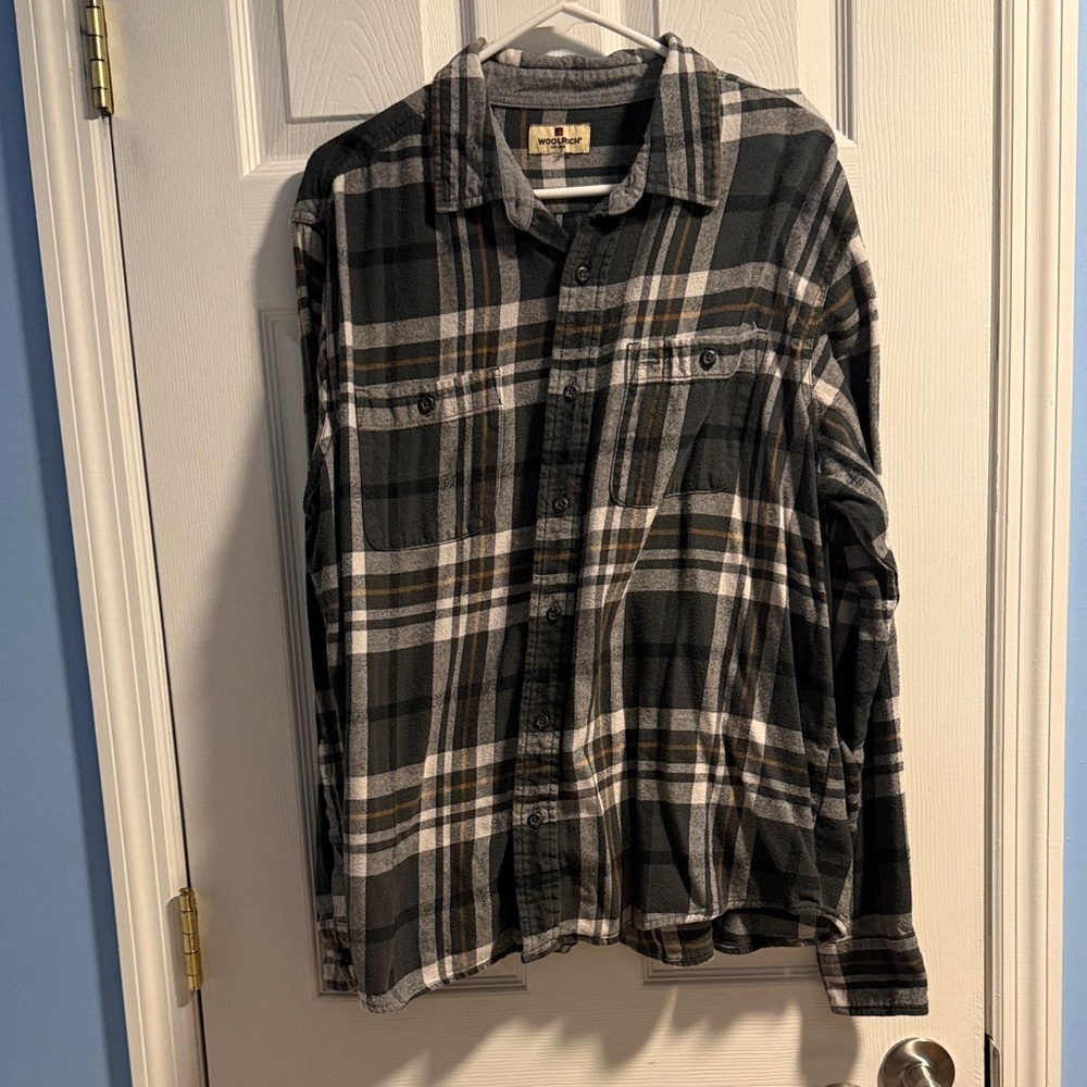 Woolrich Gray and White Plaid Shirt